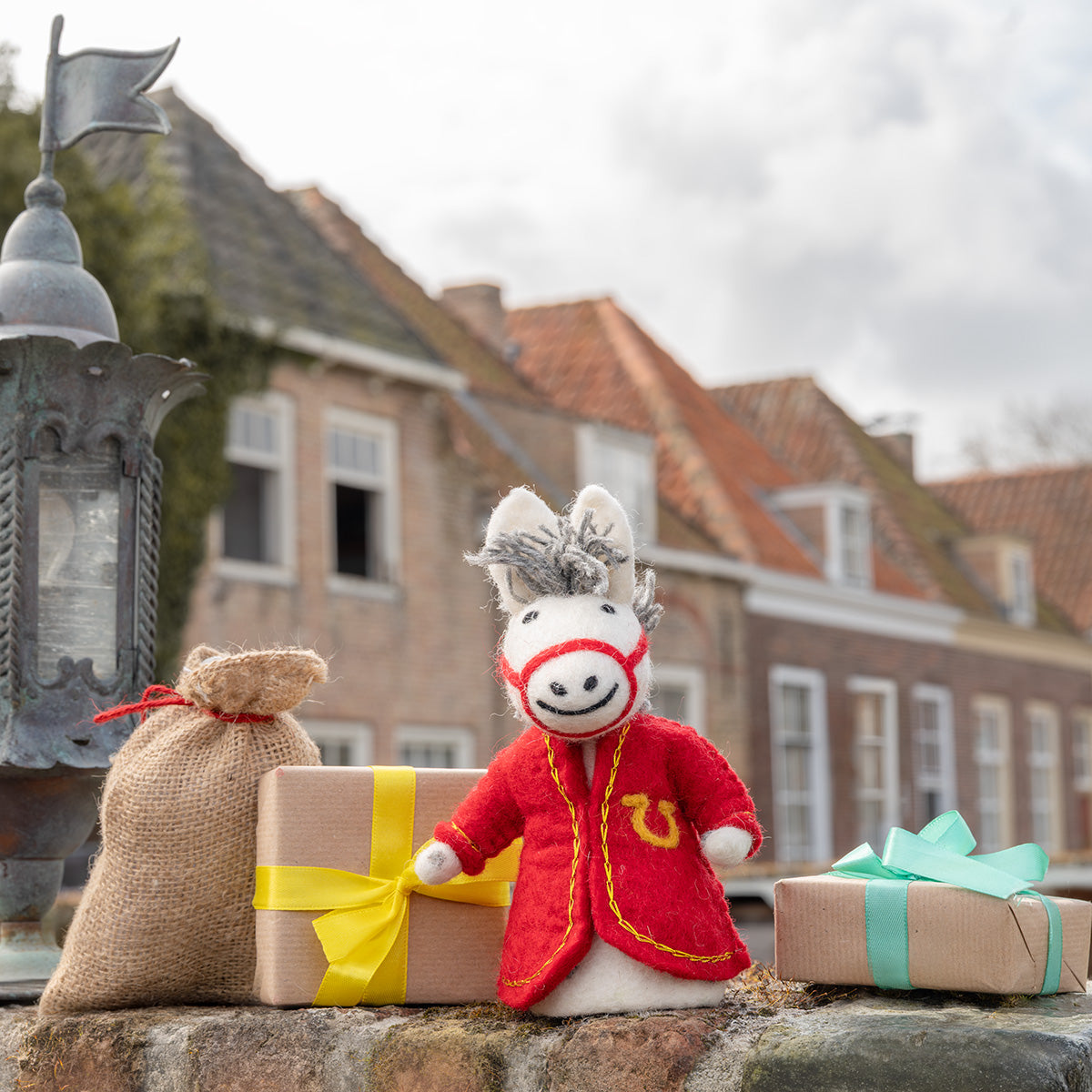 Vilten paard van sinterklaas | Ozosnel | Sjaal met Verhaal