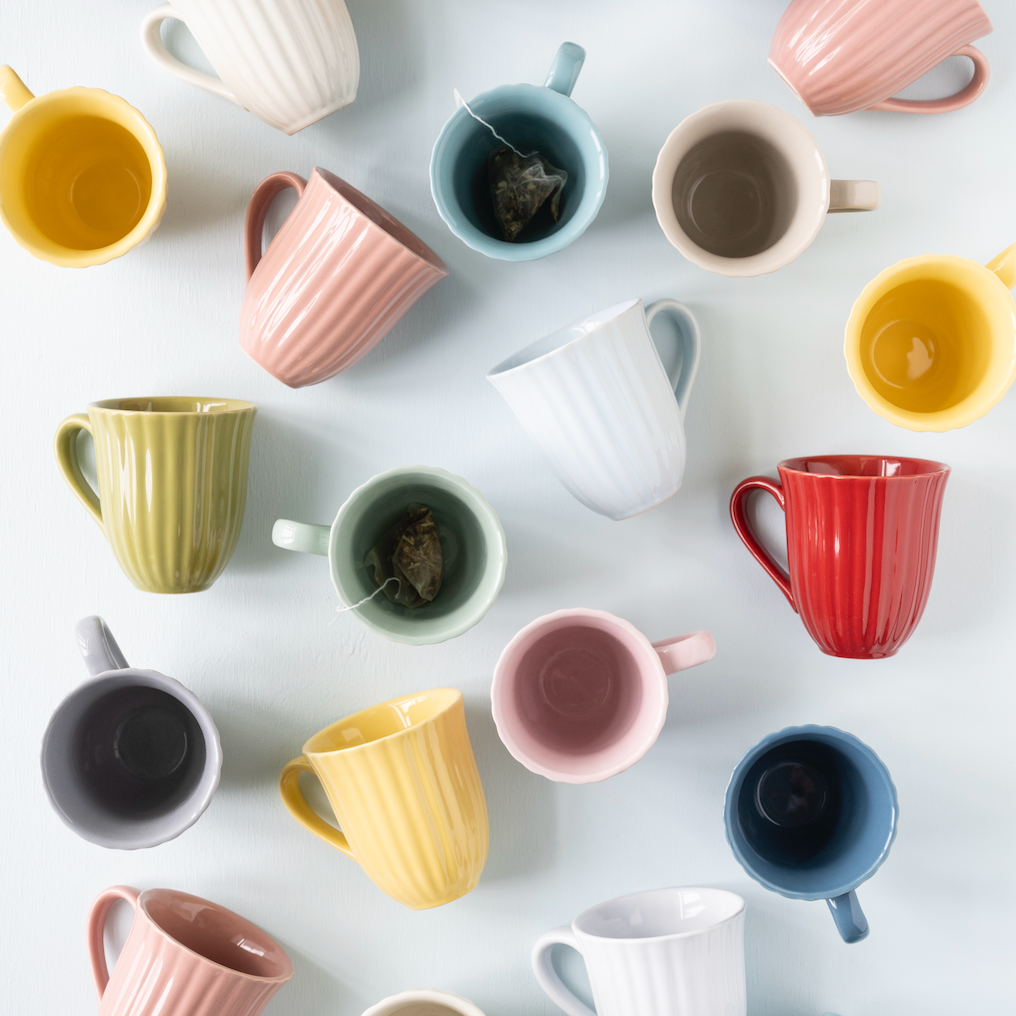 Mug with grooves