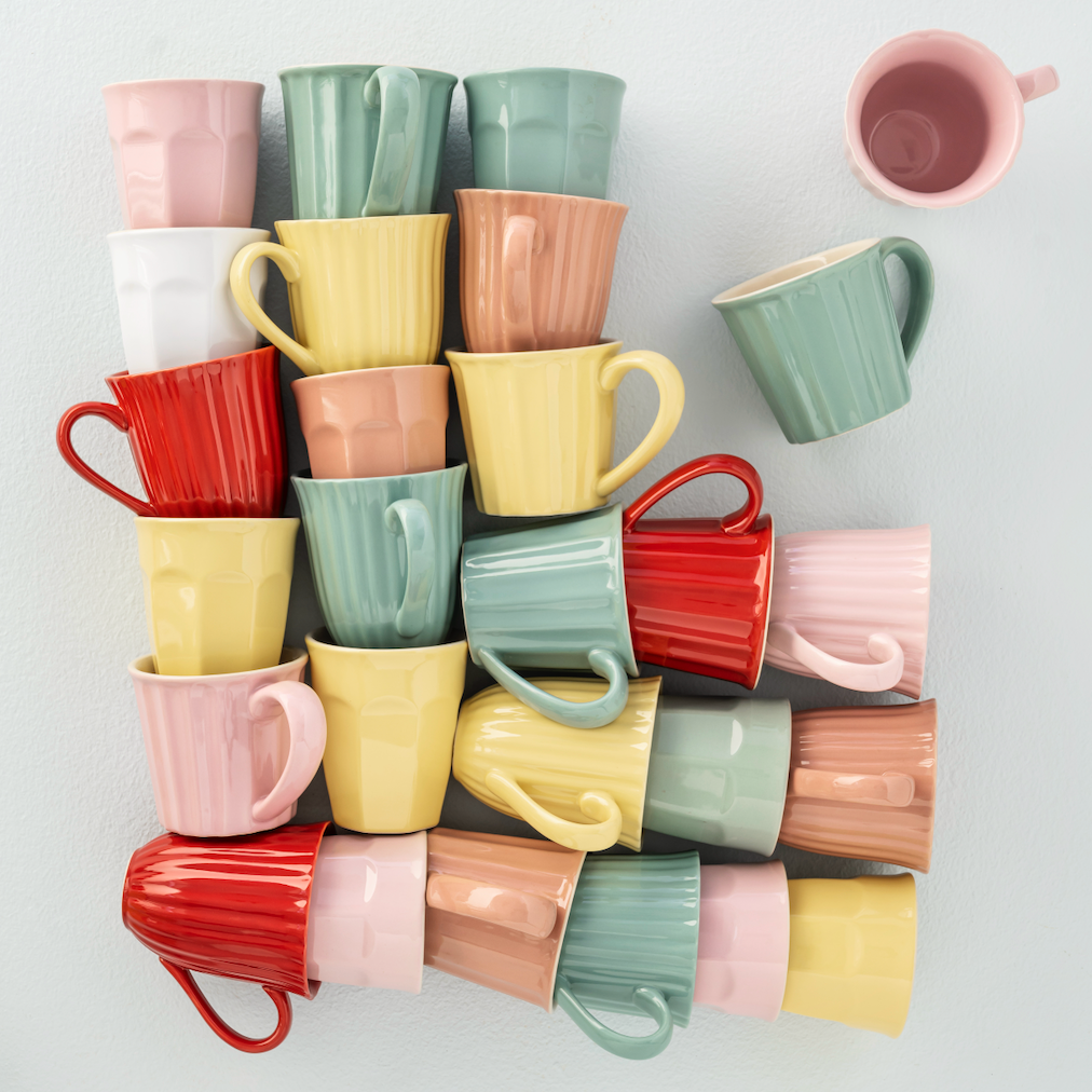 Mug with grooves